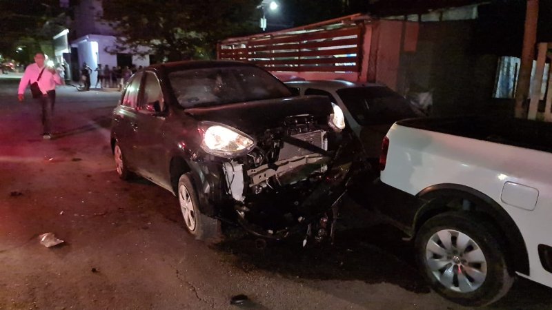 Atentan contra el Ieqroo y atropellan a menor