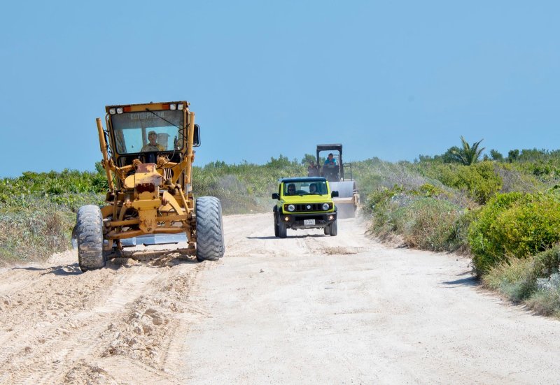 Avanza la FPMC en la rehabilitación del camino de acceso a Punta Sur