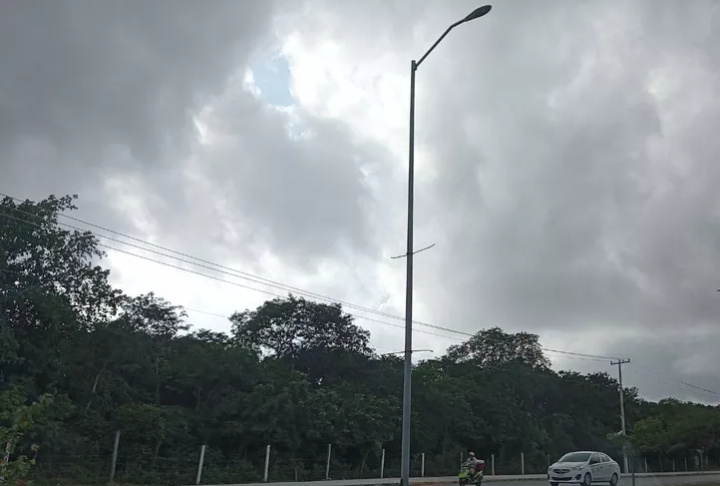 Busca convenio para el alumbrado público en la carretera federal de solidaridad