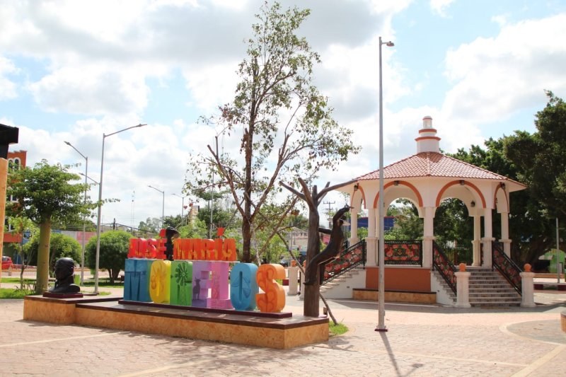 Confirman la inauguración del parque en el programa de radio.
