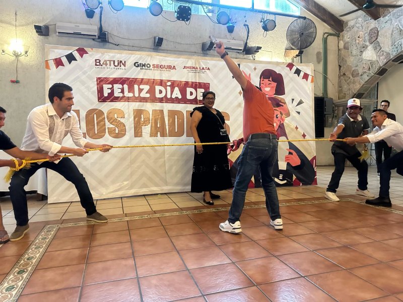 Conmemoración del Día del Padre con simpatizantes y militantes de Morena en Cancún