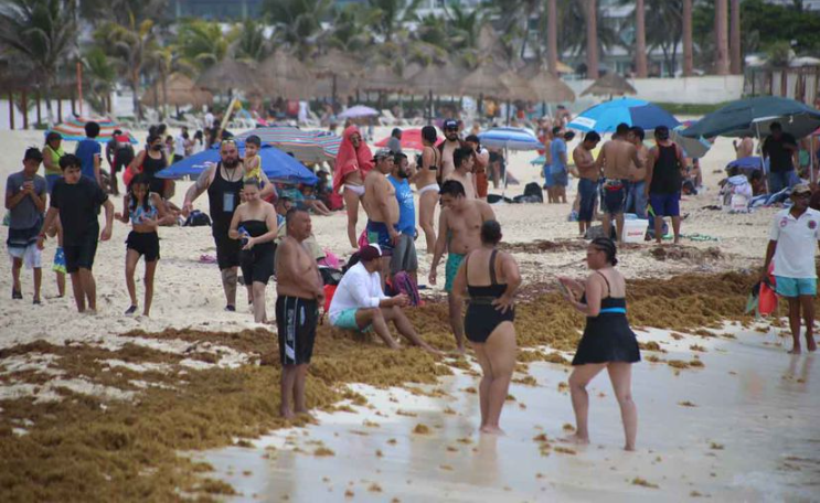 Destaca turismo nacional en vacaciones de verano en Cancún