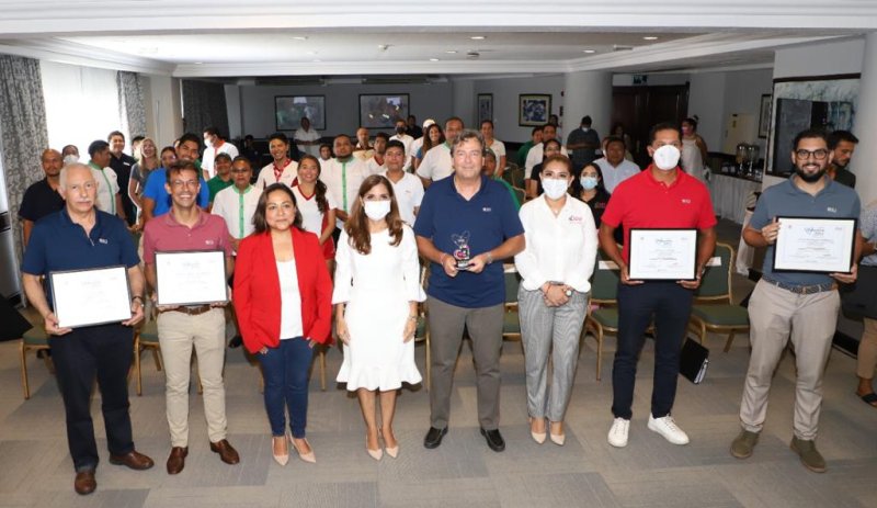 ENTREGA DIF MUNICIPAL “CORAZÓN AZUL” A CORPORATIVO HOTELES RIU