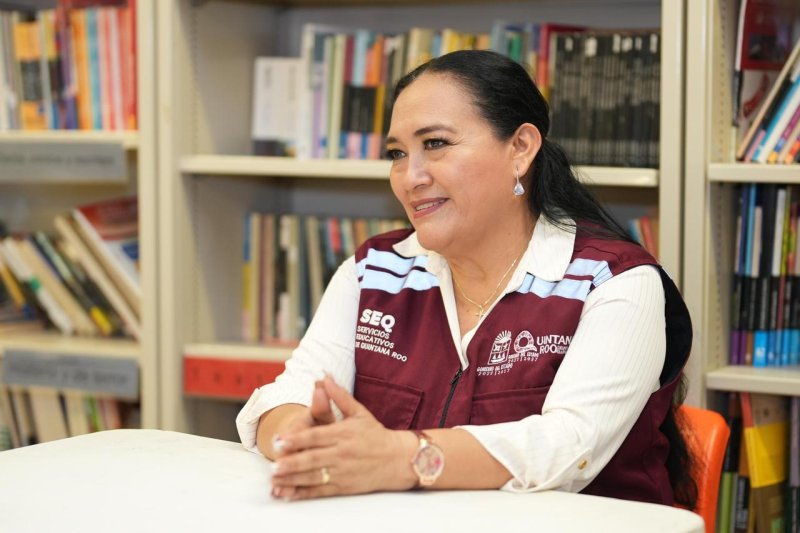 Entrega SEQ equipo y mobiliario a cuatro escuelas de nivel básico de Chetumal y Calderitas