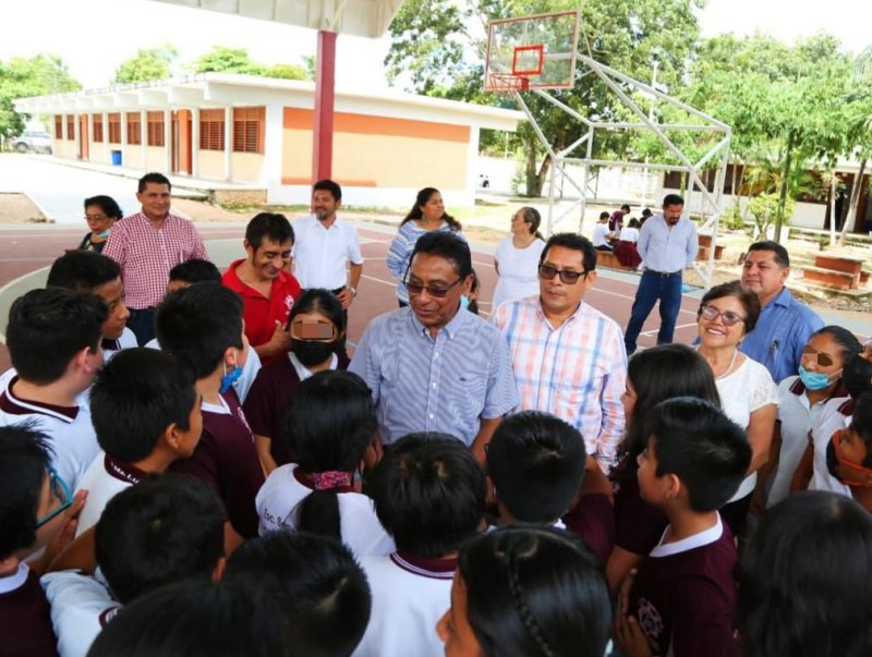Escucha y atiende SEQ a comunidad educativa en FCP