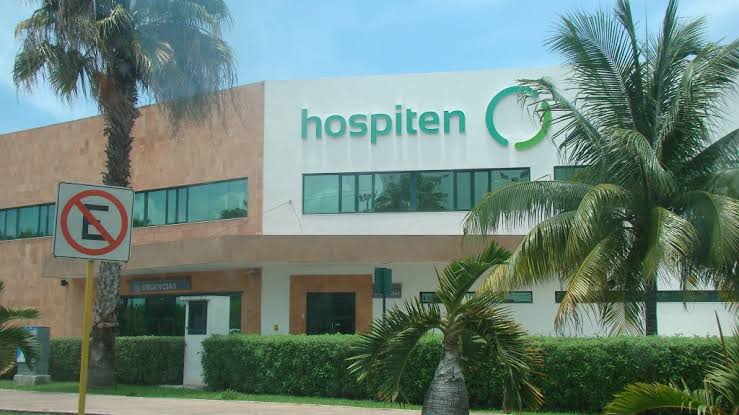 Fallece turista en el hospital tras ser arrastrada por el fuerte oleaje en playa de Cancún