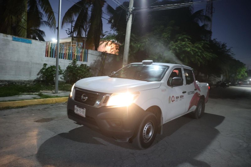 Gobierno de Isla Mujeres refuerza la Campaña de Nebulización en esta temporada de lluvias