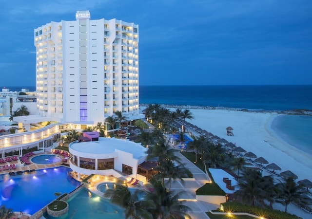 Hoteleros de Cancún temen que QRoo caiga a semáforo rojo