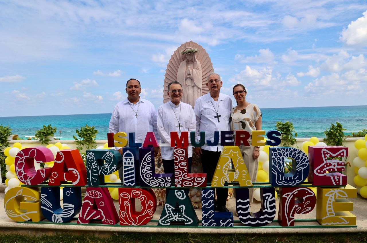 Isla Mujeres recibe la visita pastoral del Nuncio Apostólico en México, Mons. Joseph Spiteri