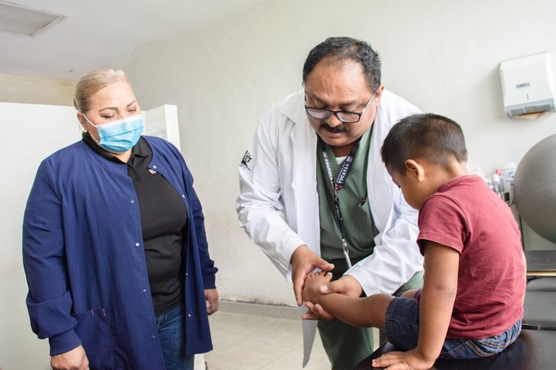Llevan atención ortopédica especializada a comunidades del oriente  de Yucatán