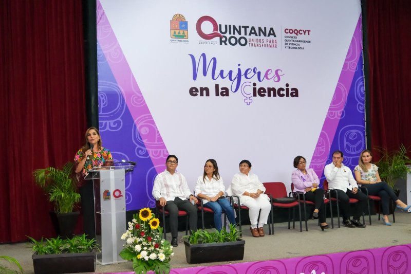 Mara Lezama entrega financiamiento a proyectos científicos liderados por mujeres