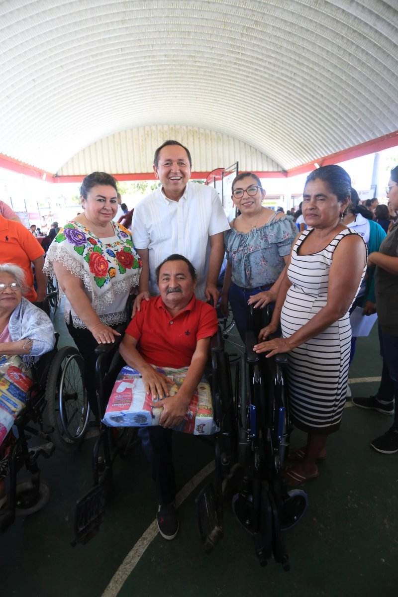 Nivardo Mena inaugura Caravana del Bienestar en Kantunilkín.