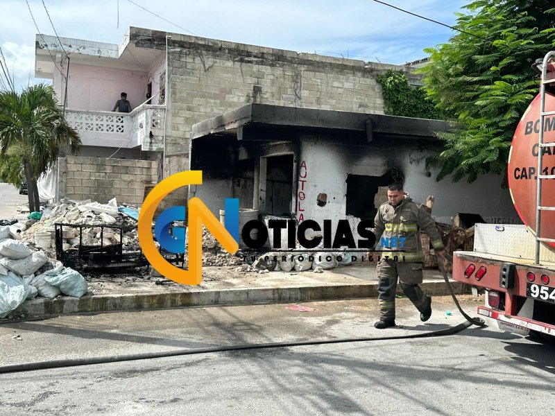 Un incendio registrado la tarde de este domingo en una vivienda abandonada ubicada en la Región 90