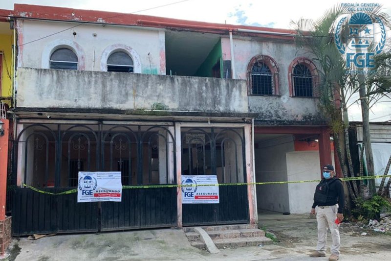 Fiscalía de Quintana Roo detiene a sujetos y les aseguran armamento y droga en cateo en Felipe Carrillo Puerto