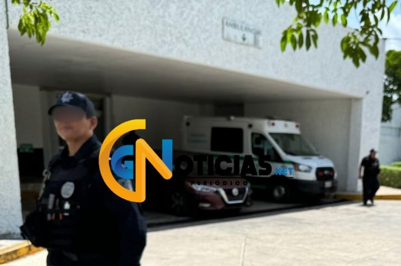 Un paciente alterado le avienta sangre a un elemento de Puerto Morelos que estaba en custodia en el interior del IMSS de la avenida Coba