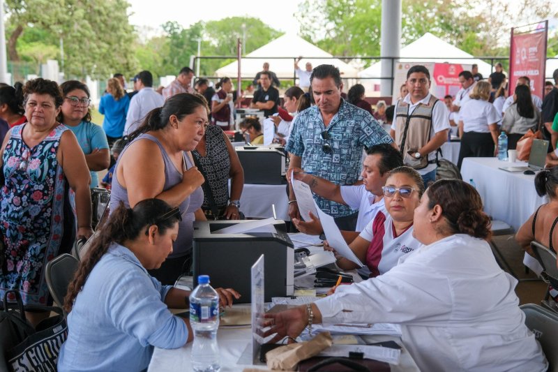 En audiencia “La Voz del Pueblo”, Mara Lezama atiende y responde de forma inmediata a habitantes de Cozumel