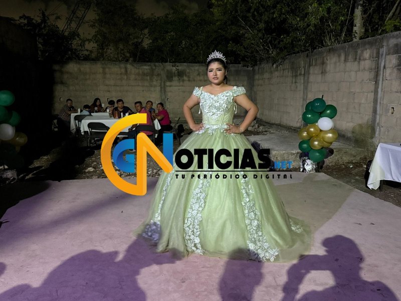 Odalis cumple su sueño de celebrar sus XV, la fiesta se vuelve un éxito en la colonia Cuna Maya gracias a las redes sociales
