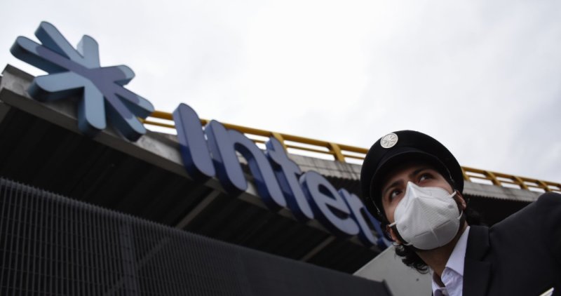 Interjet debe 4 meses de sueldo, aguinaldo, caja de ahorro, IMSS y al SAT: trabajadores se van a huelga