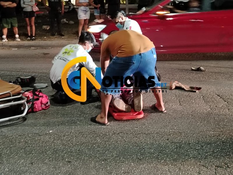 Motociclista derrapa al esquivar a transeúnte ebrio en el Arco Vial; resultó gravemente herido
