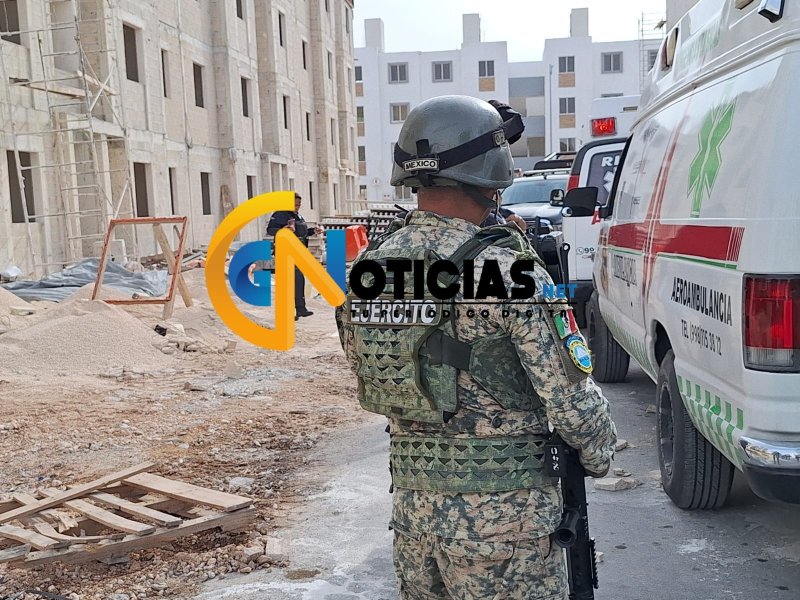 Dos trabajadores de la construcción fueron atacados a balazos dentro de una obra en el Fraccionamiento Paseos Kusamil, región 110, circuito Álamo.