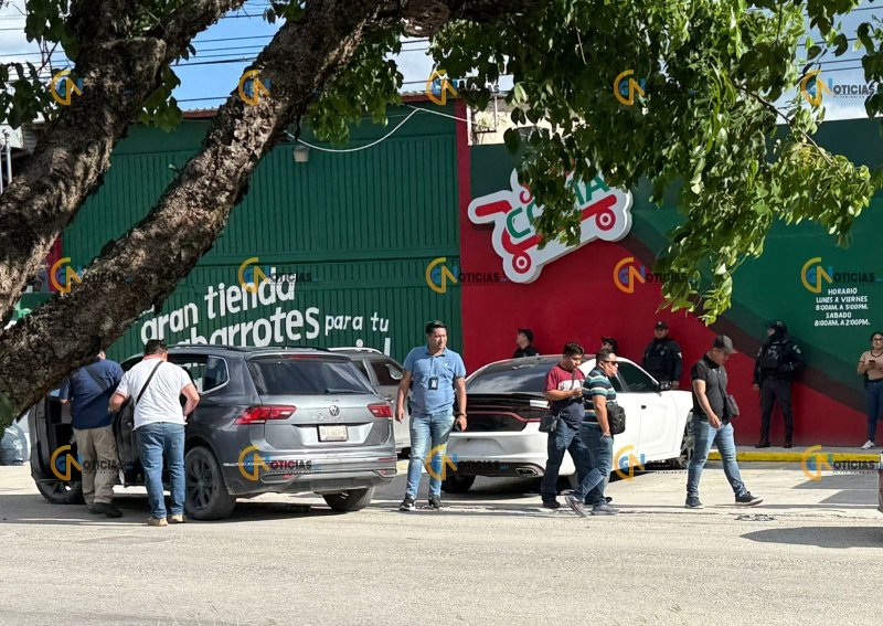 Una persecución policial terminó con el aseguramiento de un automóvil en la Región 229; los ocupantes lograron darse a la fuga