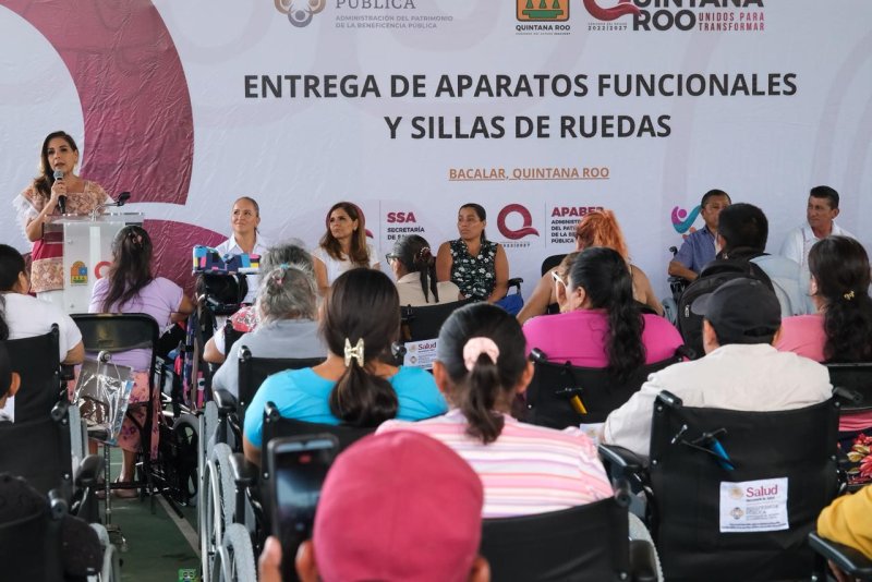 Más quintanarroenses recuperan su independencia gracias a sillas de ruedas y apoyos funcionales entregados en Bacalar