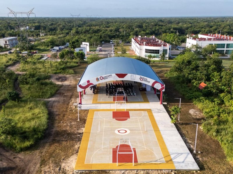 Inaugura Mara Lezama domo y canchas de usos múltiples en la Universidad Politécnica de Bacalar