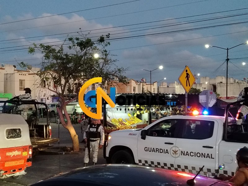 Un cateo en el fraccionamiento Villas Otoch Paraíso, “Las Favelas de Cancún”, tuvo como saldo dos sujetos detenidos y un inmueble detenido.