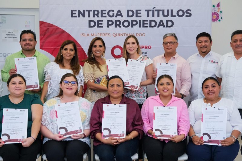 Fortalece Mara Lezama crecimiento ordenado de Isla Mujeres con entrega de 9 títulos de propiedad al municipio