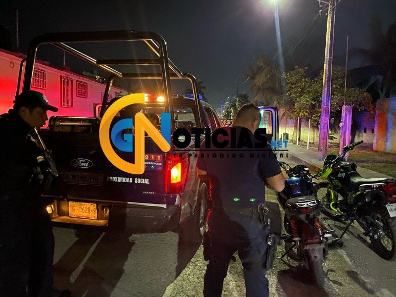 Tres jovencitos pisaron bote luego de ser detectados por la policía municipal que estaban circulando en motos con reporte de robo, por la región 221, uno de ellos es robaoxxos.
