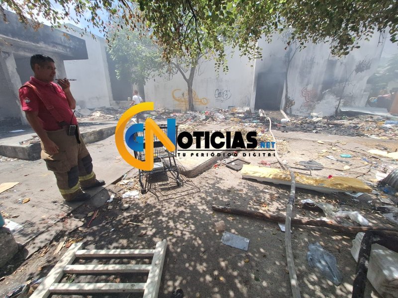 Una vez más indigentes hicieron de las suyas la tarde de hoy en el antiguo Hospital General, donde le prendieron fuego a basura y se salió de control.