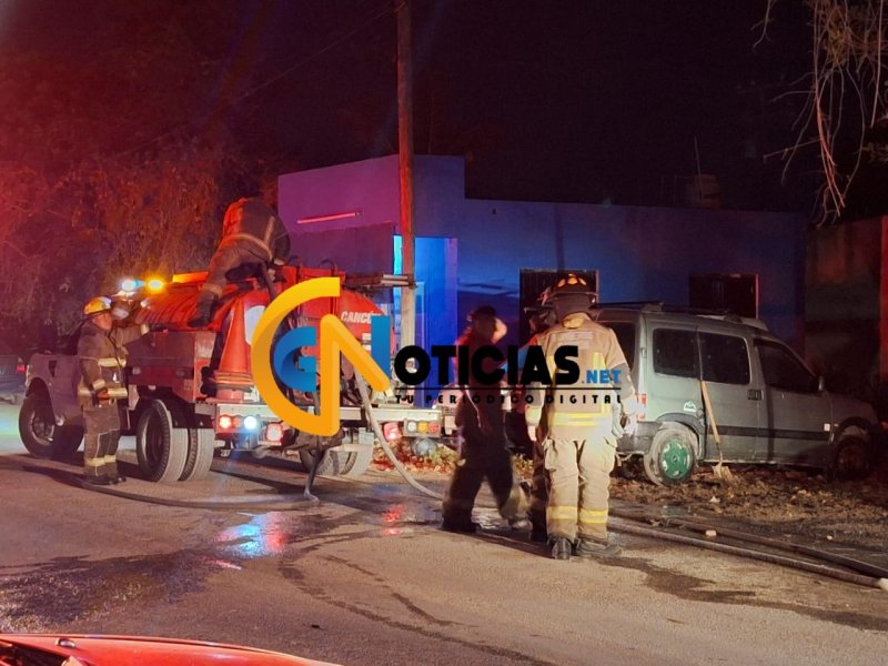 Sospechoso incendio en taller mecánico de la Región 225 de Cancún; investigan posible ataque intencional