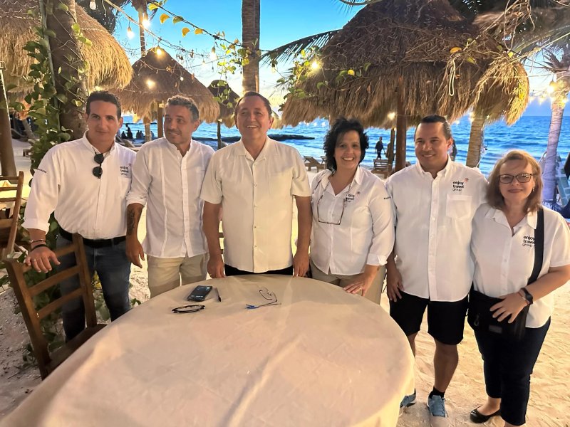 Agencia Enjoy Travel Group México firma convenio de colaboración con la Asociación de Hoteles de Holbox.
