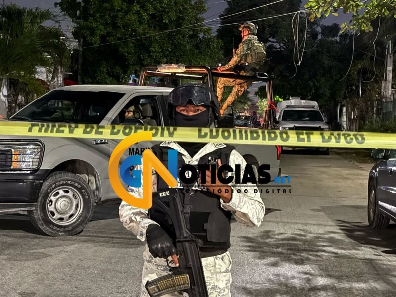 Autoridades ministeriales, policiacas y militares catearon la noche de este sábado un domicilio en la Región 219