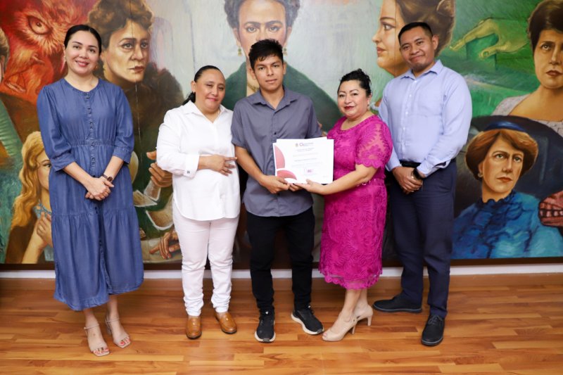 Reconocen a estudiantes que desarrollaron Sistema Gestor de Archivos de Secretaría de Gobierno