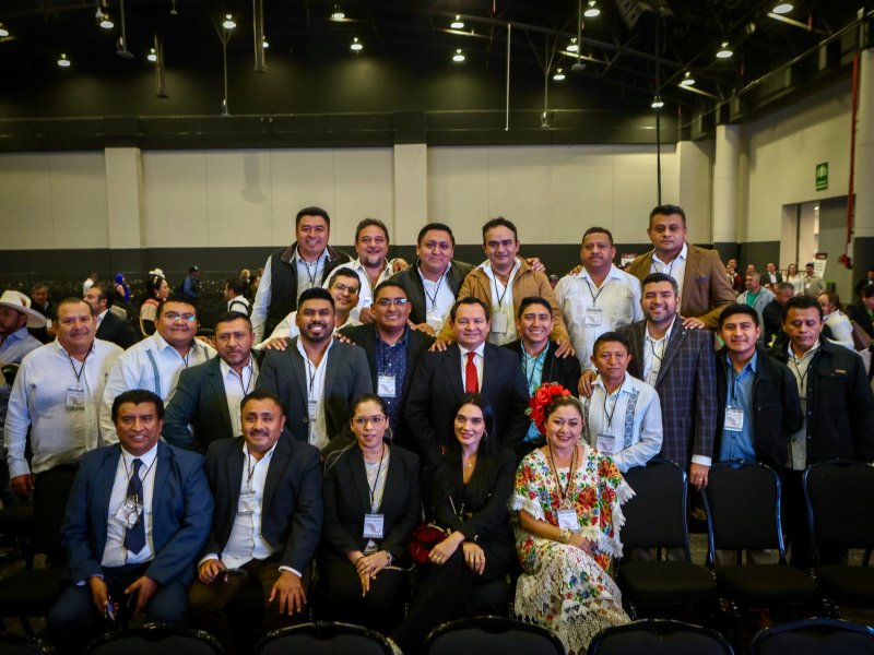  Gobernador Joaquín Díaz Mena participa en el “Encuentro Nacional Municipal 2025” encabezado por Claudia Sheinbaum