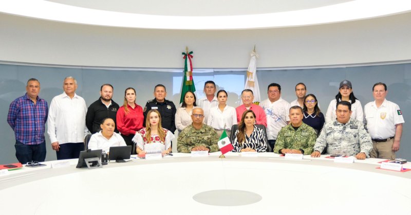 Revisa Mara Lezama con presidentas y presidentes municipales discute estrategia para la recuperación de paz