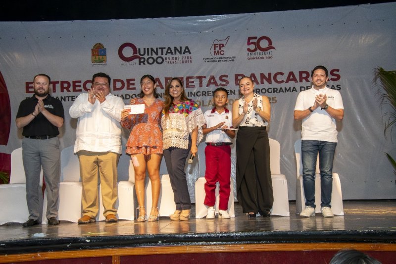 Paga la FPMC mil 442 becas de diciembre y concluyé el año cumpliendo con este programa educativo