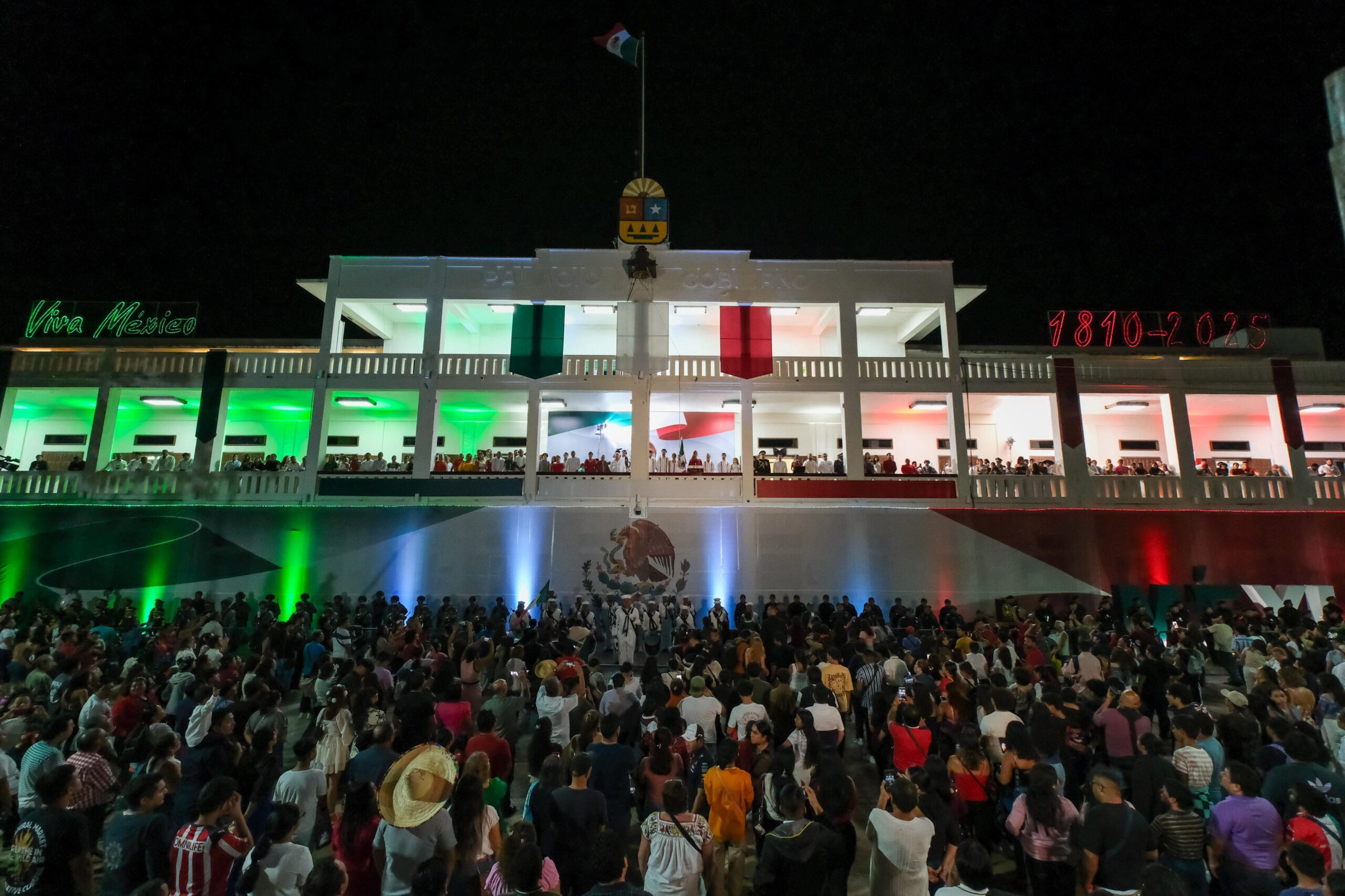 Mara Lezama celebra el 215 aniversario del Grito de Independencia junto al pueblo quintanarroense en una noche de unidad y fervor patrio