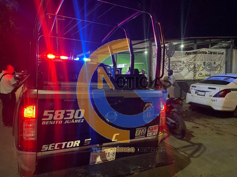 Un hombre se debate entre la vida y la muerte al ser apuñaldo cuando se resistió a un robo la noche de hoy afuera de una taquería de la Región 237.
