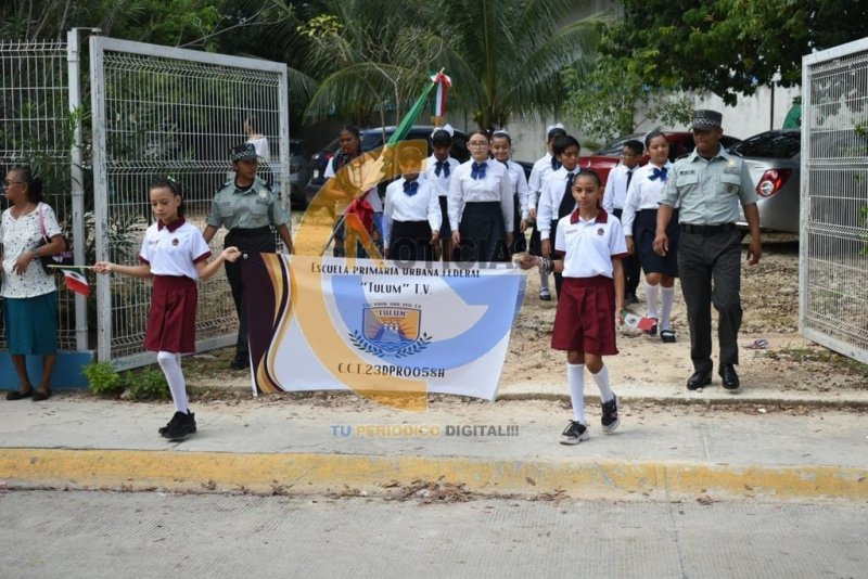 Elementos de la Guardia Nacional sostuvieron acercamientos con menores y padres de familia de la escuela primaria Tulum