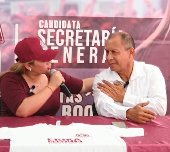 Erika Castillo integra a Alejandro Peralta a la planilla Guinda y fortalece su proyecto con más liderazgo.
