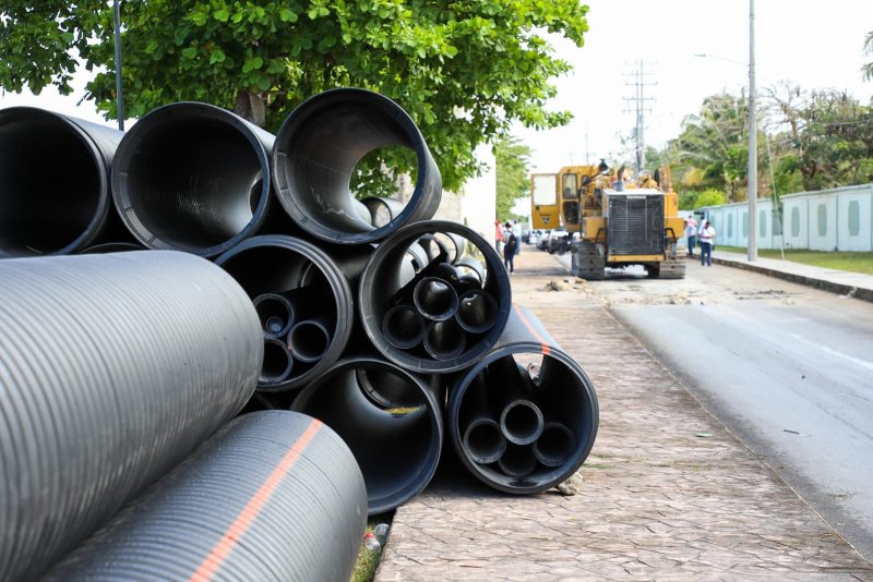 Para modernizar la infraestructura sanitaria en #Cozumel, invertimos 62.8MDP en la tercera etapa de la sustitución del colector de aguas residuales de la avenida “Rafael E. Melgar”. ￼
