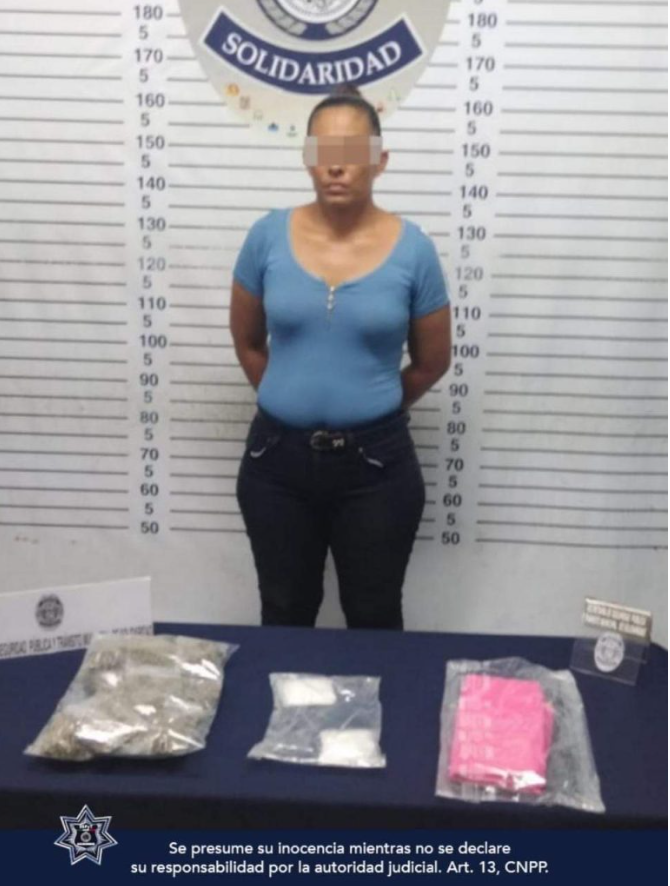 𝗠𝘂𝗷𝗲𝗿 𝗲𝘀 𝗱𝗲𝘁𝗲𝗻𝗶𝗱𝗮 𝗰𝗼𝗻 𝗱𝗿𝗼𝗴𝗮 𝗲𝗻 𝗣𝗹𝗮𝘆𝗮 𝗱𝗲𝗹 𝗖𝗮𝗿𝗺𝗲𝗻