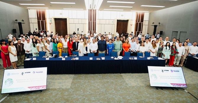 El Magistrado Presidente, Sergio Avilés Demeneghi y la Magistrada Claudia Carrillo Gasca asisten al Congreso de Magistradas y Magistrados Electorales