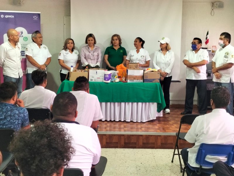 TAXISTAS DE CANCÚN DONAN ALIMENTOS AL CENTRO DE REHABILITACIÓN “AMOR AL ADICTO DIFÍCIL Y REINCIDENTE” (CRAADYR)