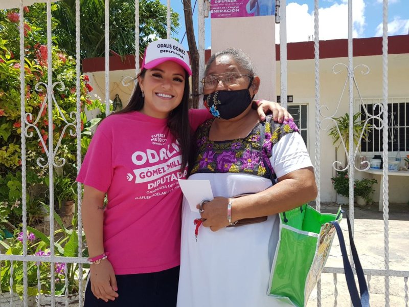 “Odalis, sí cumple”, se escuchó en el tianguis de la Región 102