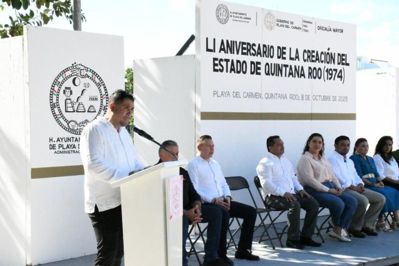 Playa del Carmen conmemora el 51 aniversario de la creación del Estado de Quintana Roo