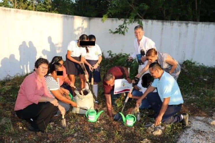 Ponen en marcha programa de reforestación en planteles educativos “Espacios Verdes”