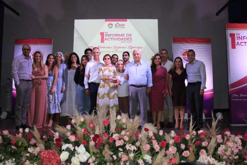 PRESENTA VERÓNICA LEZAMA PRIMER INFORME DE ACTIVIDADES DEL DIF BENITO JUÁREZ